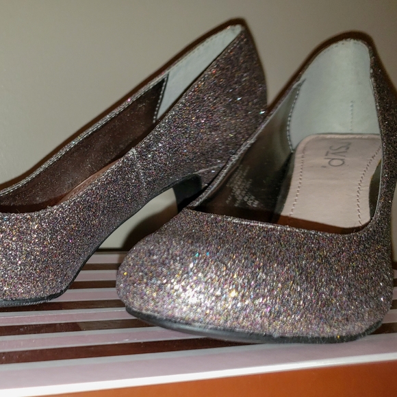 RSVP Glitter Heels Pumps - Picture 4 of 6